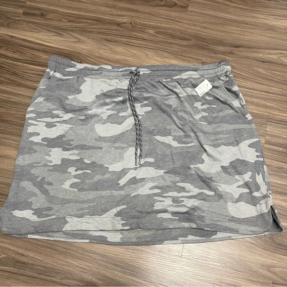 NWT Maurices Size 3 Camo Print Terry Cloth Skirt - Picture 2 of 11